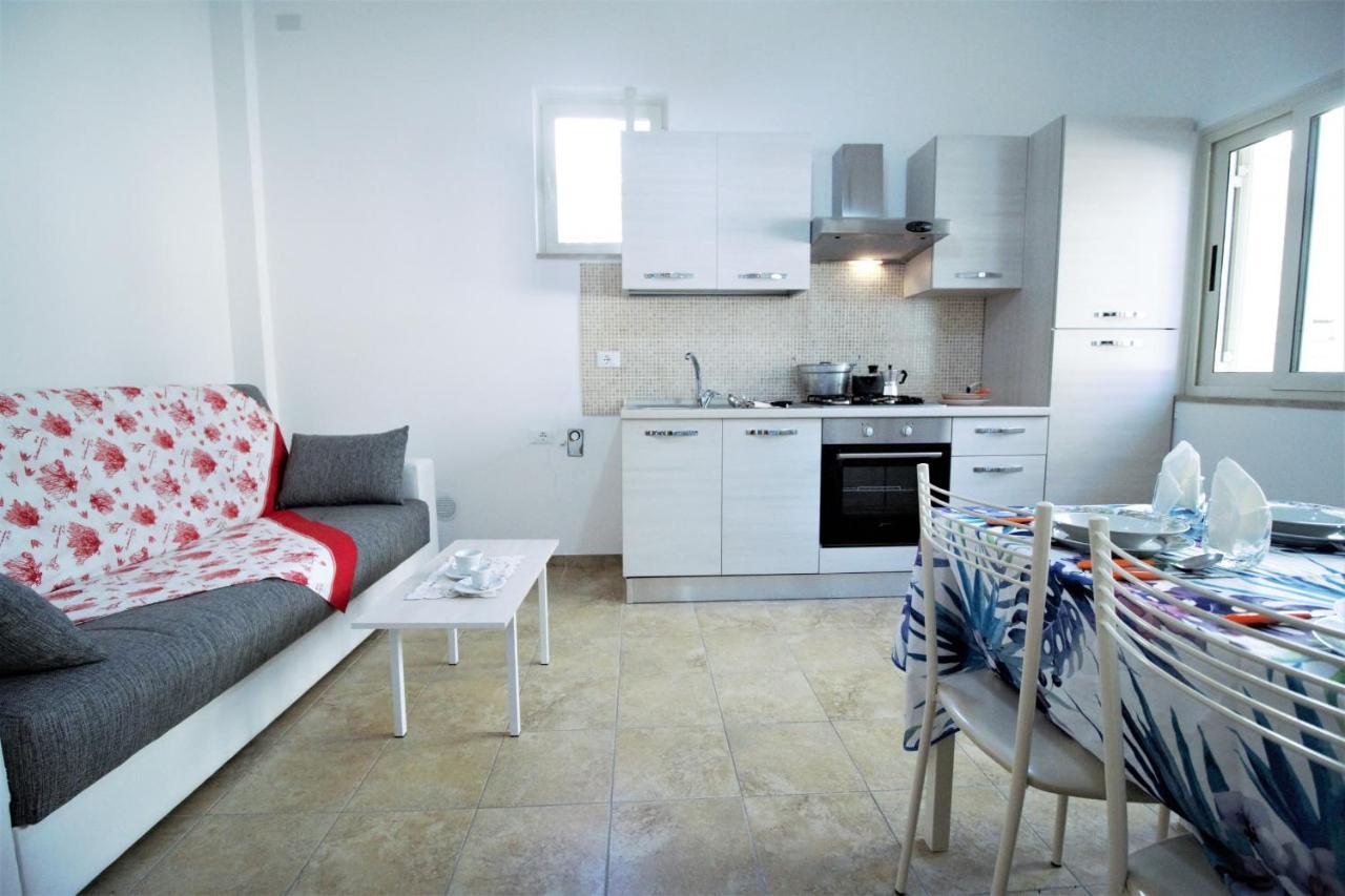 Holidaycasa Sebastiano - Grazioso Bilocale A 150 Mt Dal Mare Сперлонга Экстерьер фото